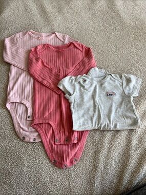 Carter’s Kids Onesie bundle